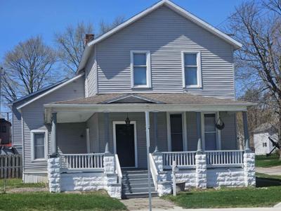 211 N Wenona