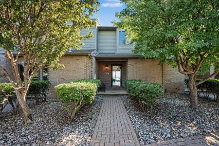57 Harbour View Pointe