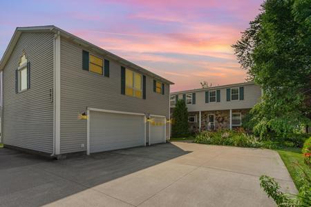 387 River Rd.