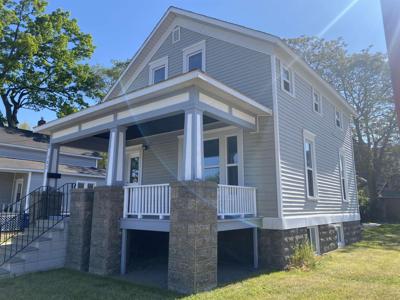 202 N Henry