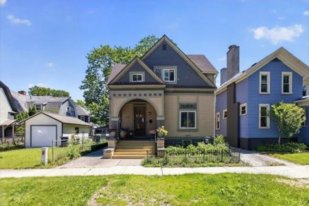 912 N McLellan