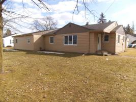219 W Benjamin