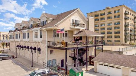 919 N Water