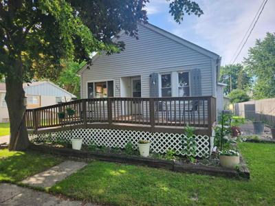 809 Bradfield