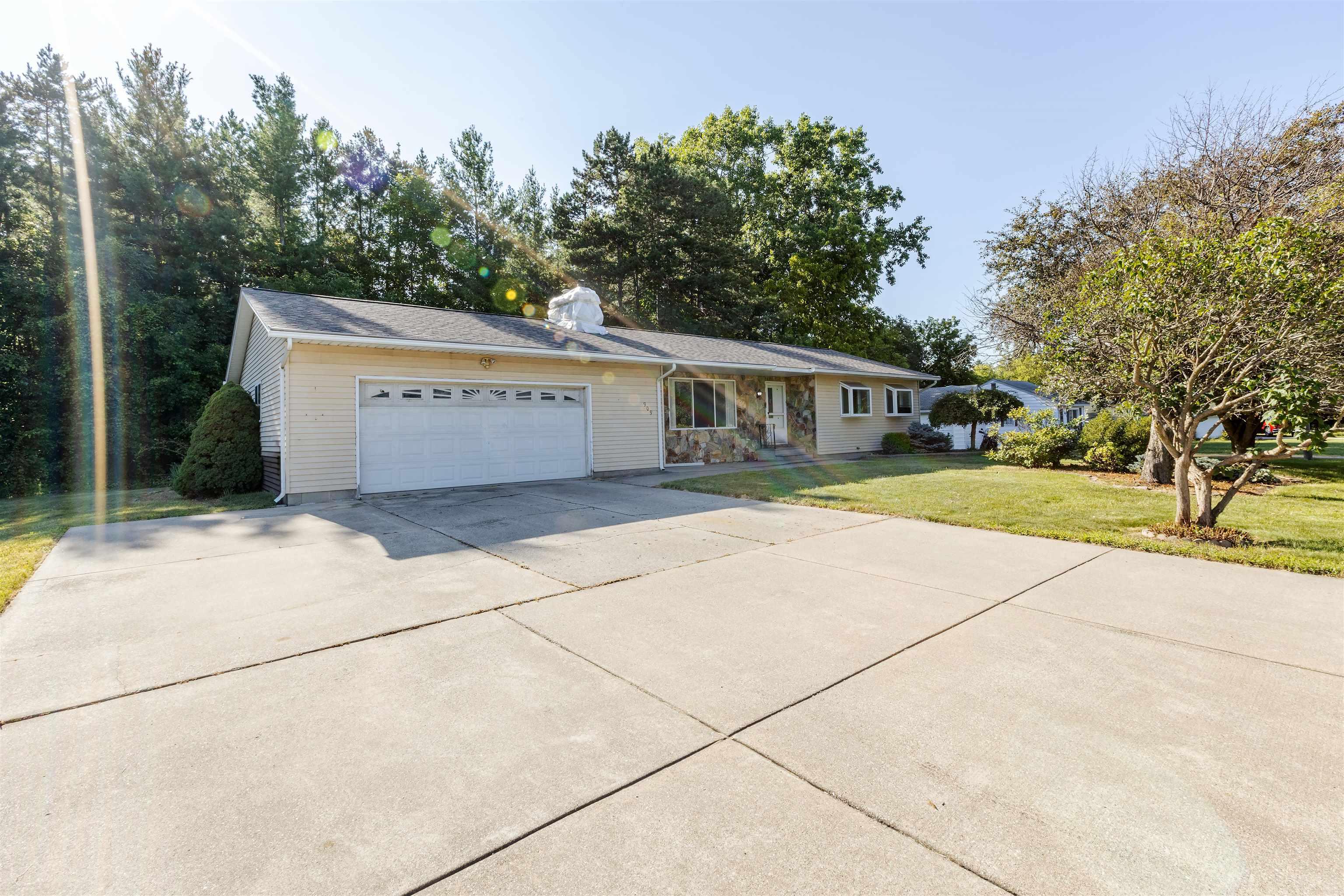 Image 2: Driveway