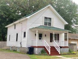 1412 Woodmere