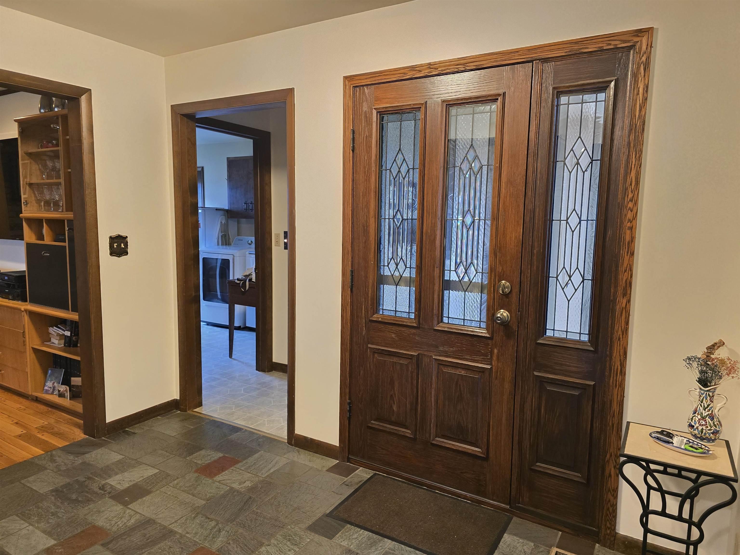 Image 1: Foyer