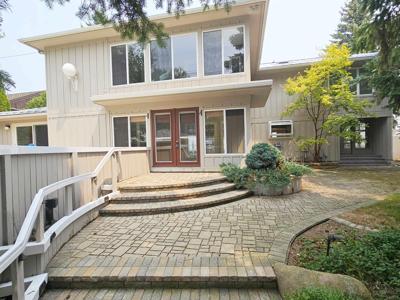 282 Killarney Beach