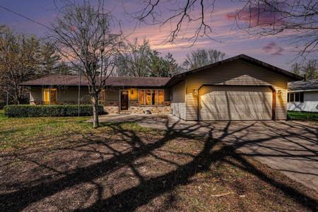 2455 N Smith