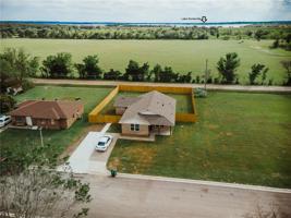 204 Heatherbrook