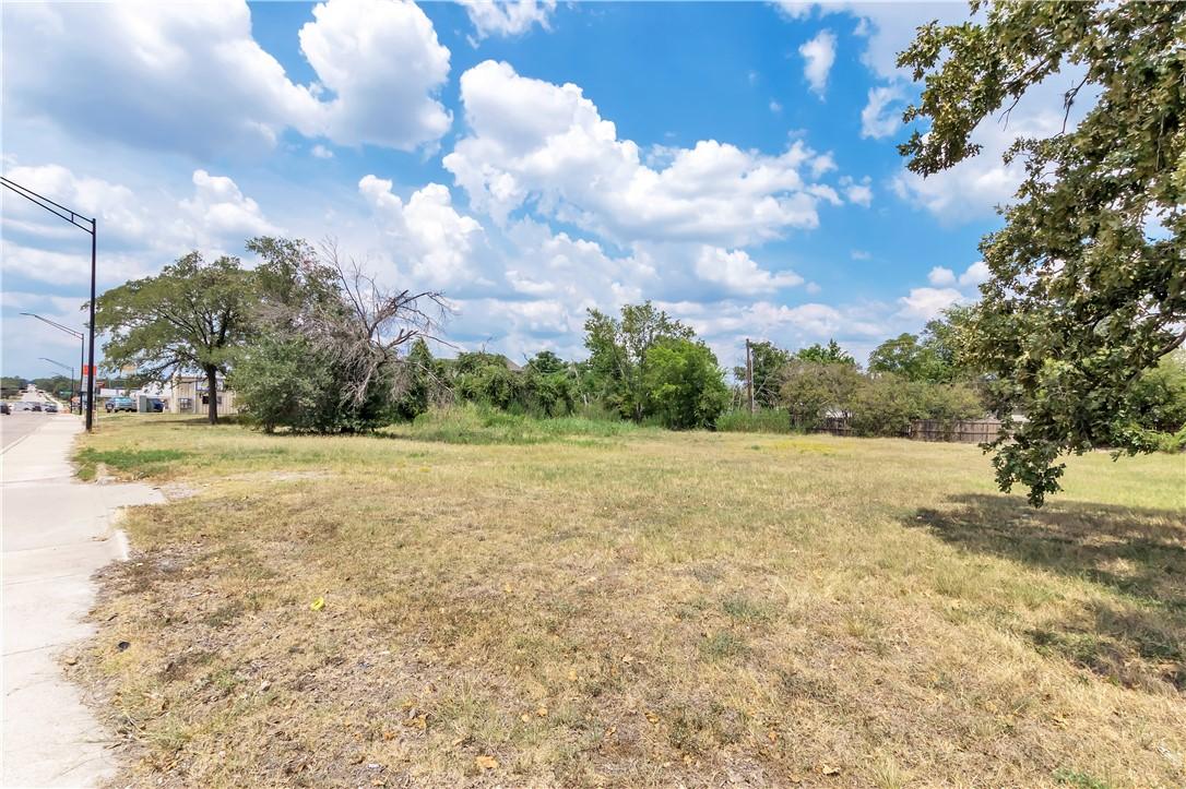 Image 1: View of yard