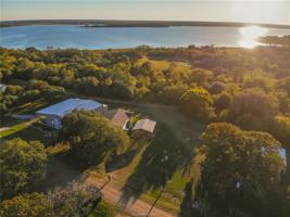 1023 Lakeview Lane
