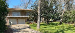 11 Lake Front Drive