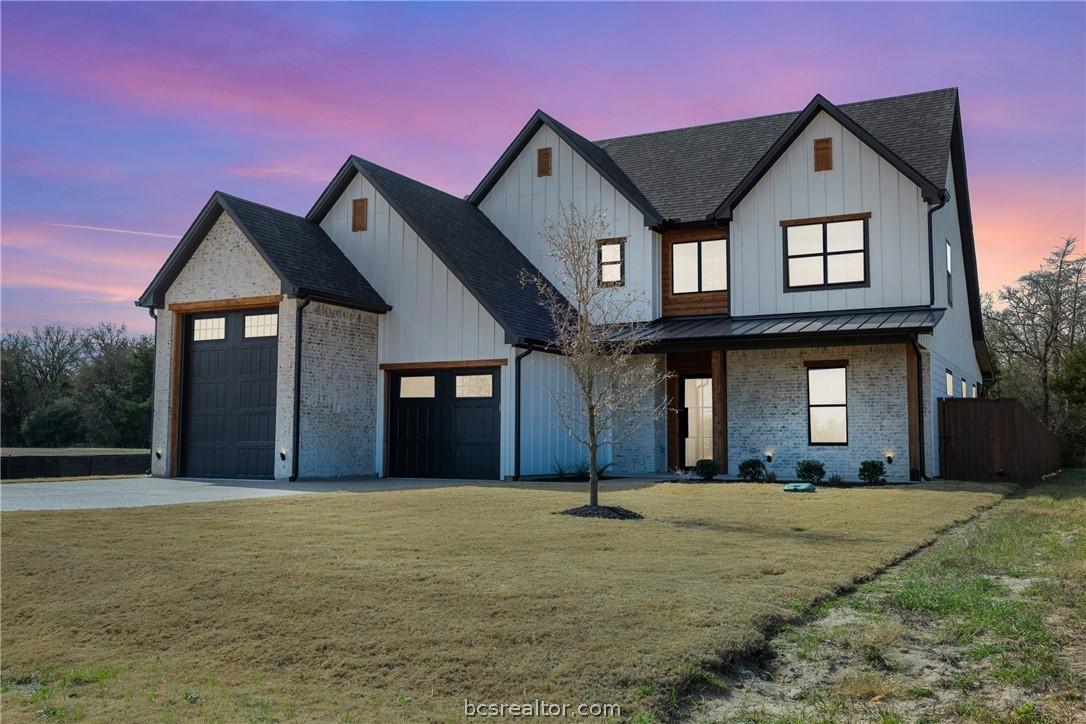 Image 1: Beautiful, new construction home