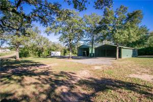 811 Lakeview Lane