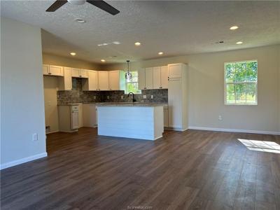 210 Heatherbrook