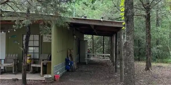 Image 4: Covered Area for outdoor storage or entertaining