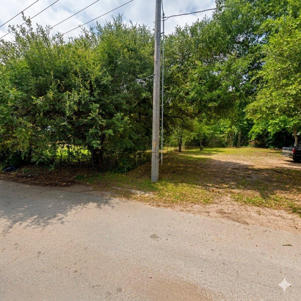 Image 3: this 7500 sq ft lot can only be purchased in combi