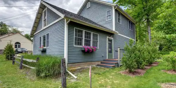 1 Shamrock St