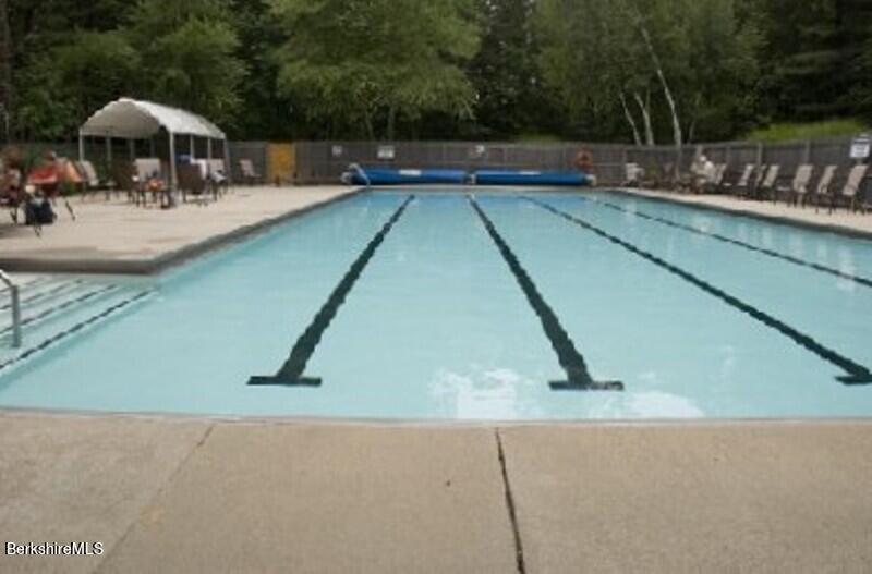 Image 4: community_pool