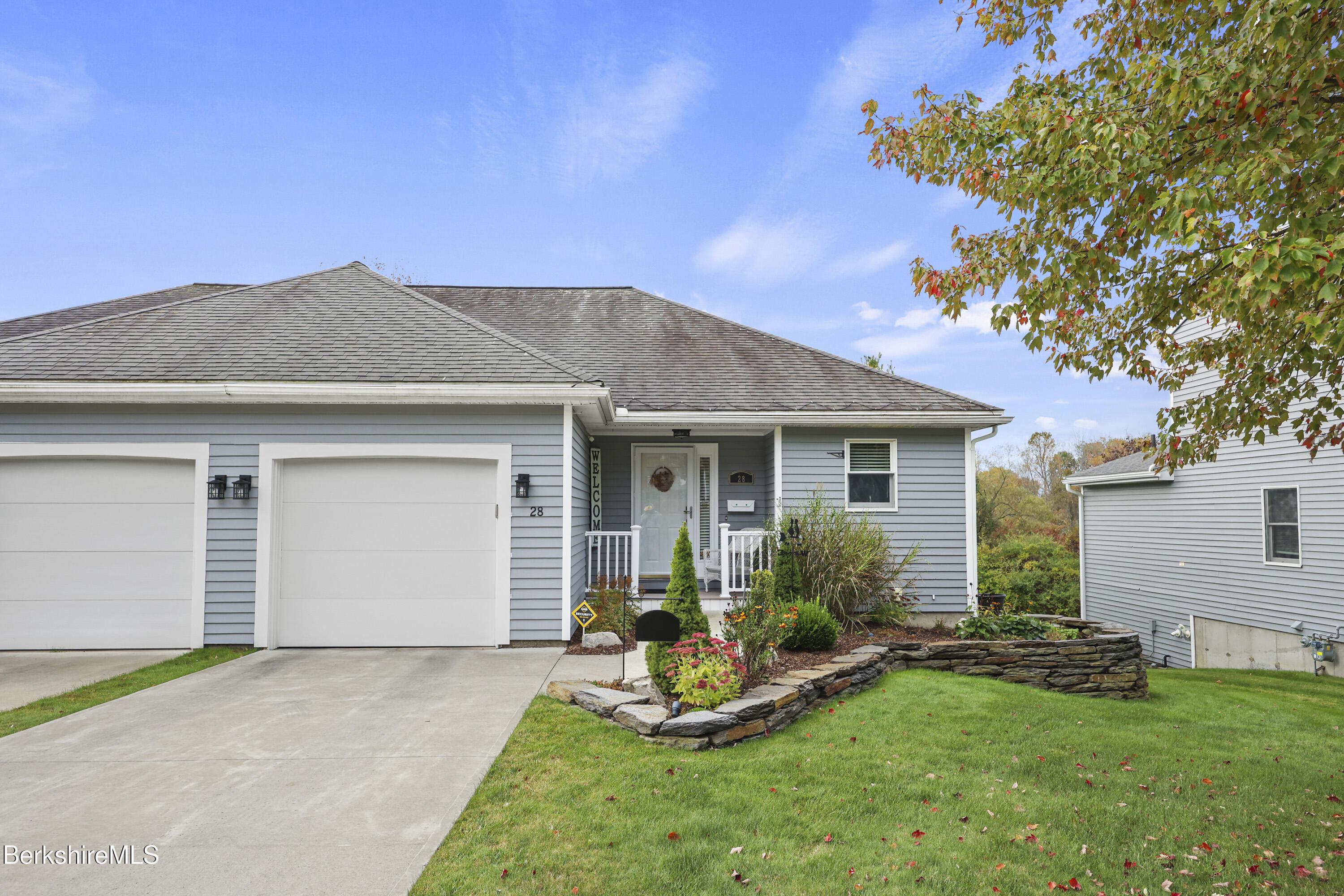 Image 2: 5 Exterior Front