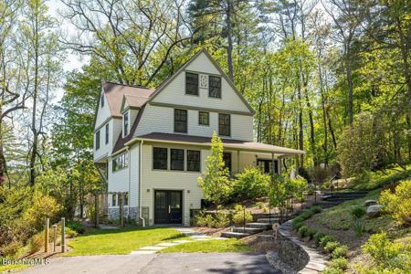 10 Berkshire Heights Rd