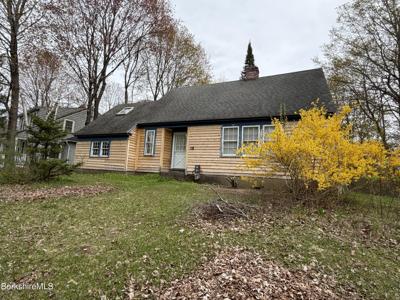 19 Upland Rd