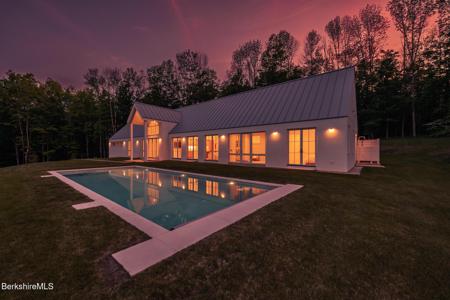 21A Interlaken Rd