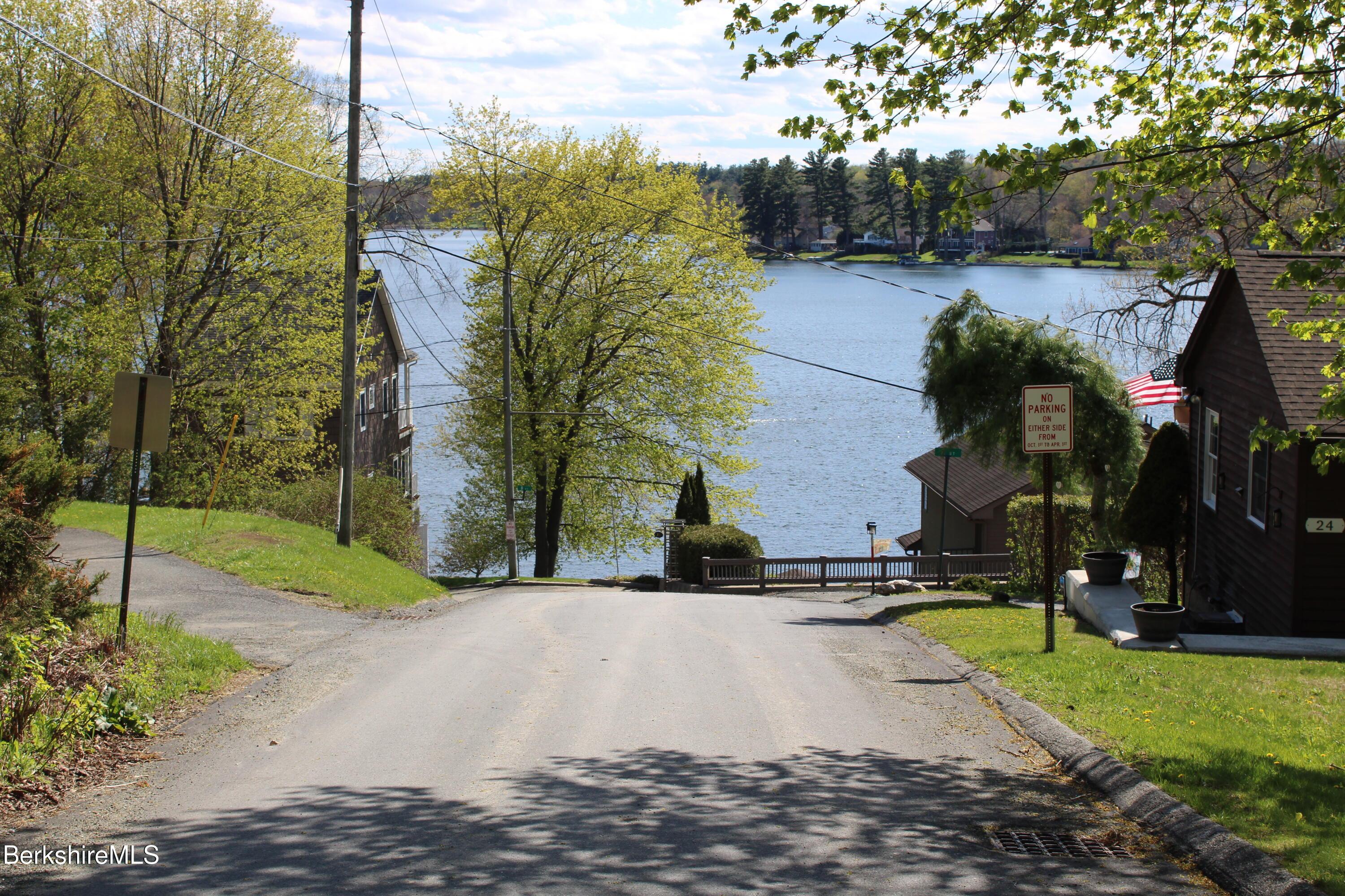 Image 4: Lake View