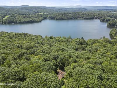 30 Mountain Laurel Way