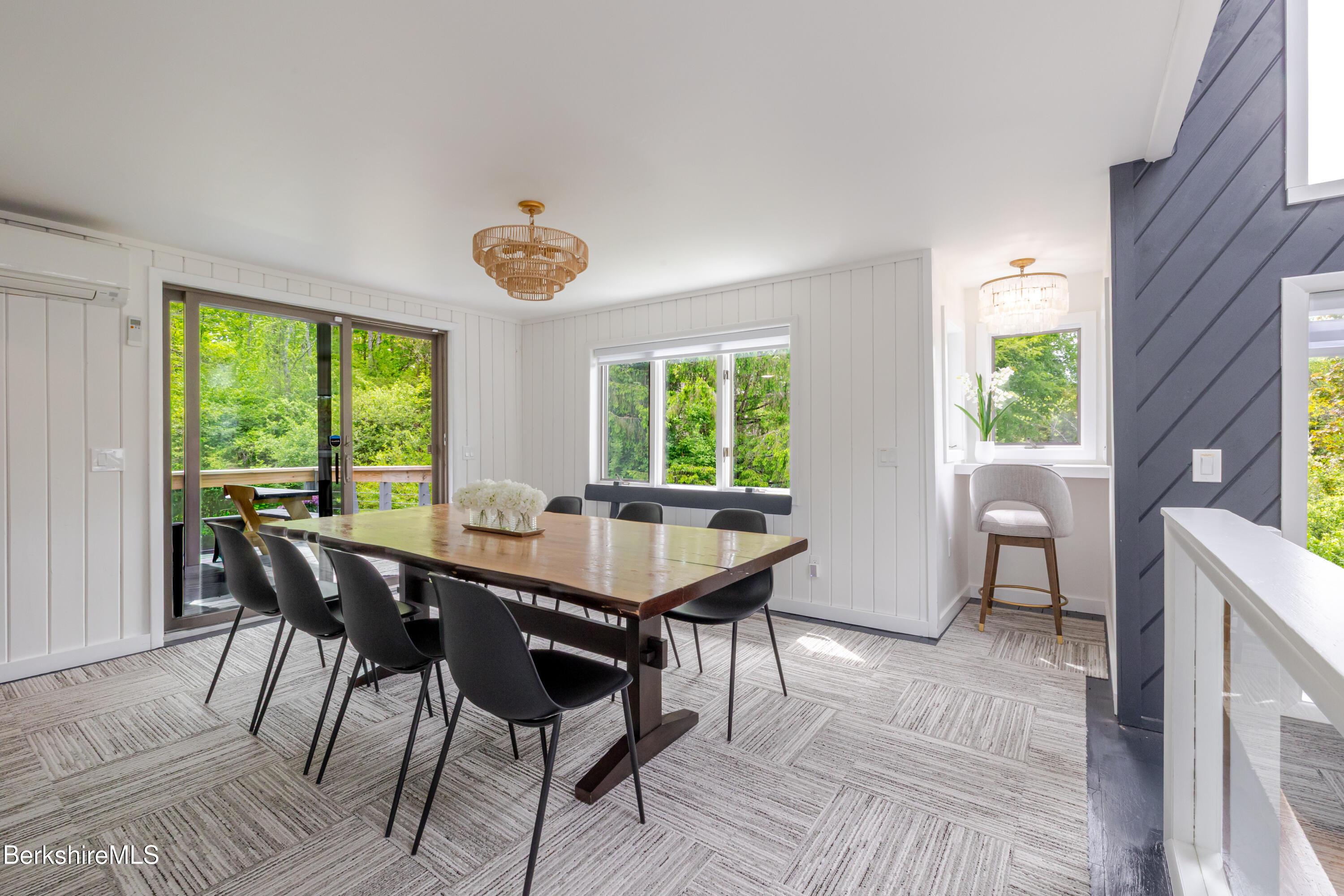 Image 4: Dining Room