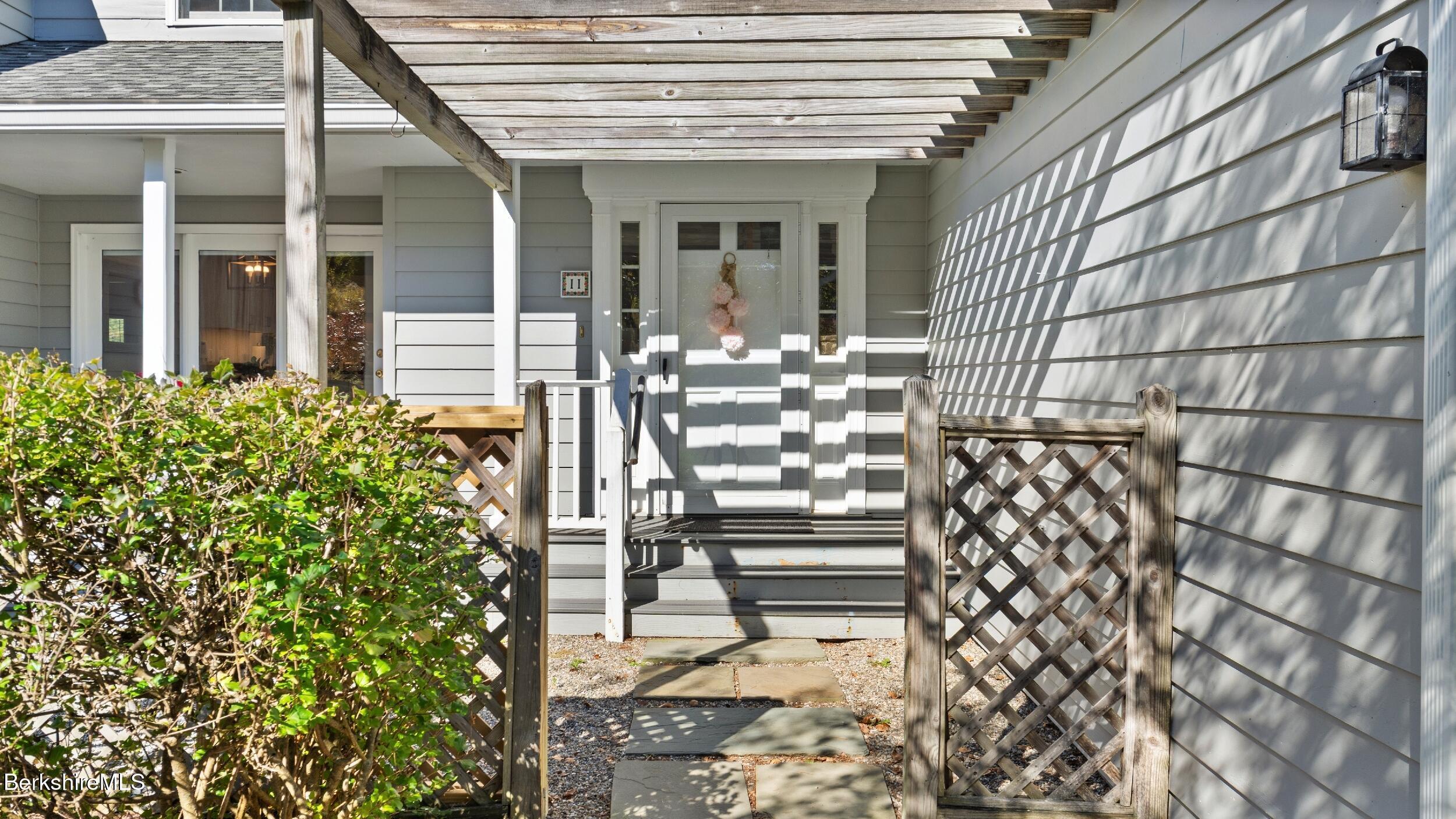 Image 3: Exterior09LR