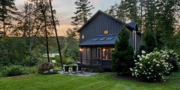 1 Lakeview Dr