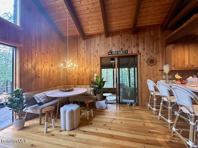 Image 4: dining area