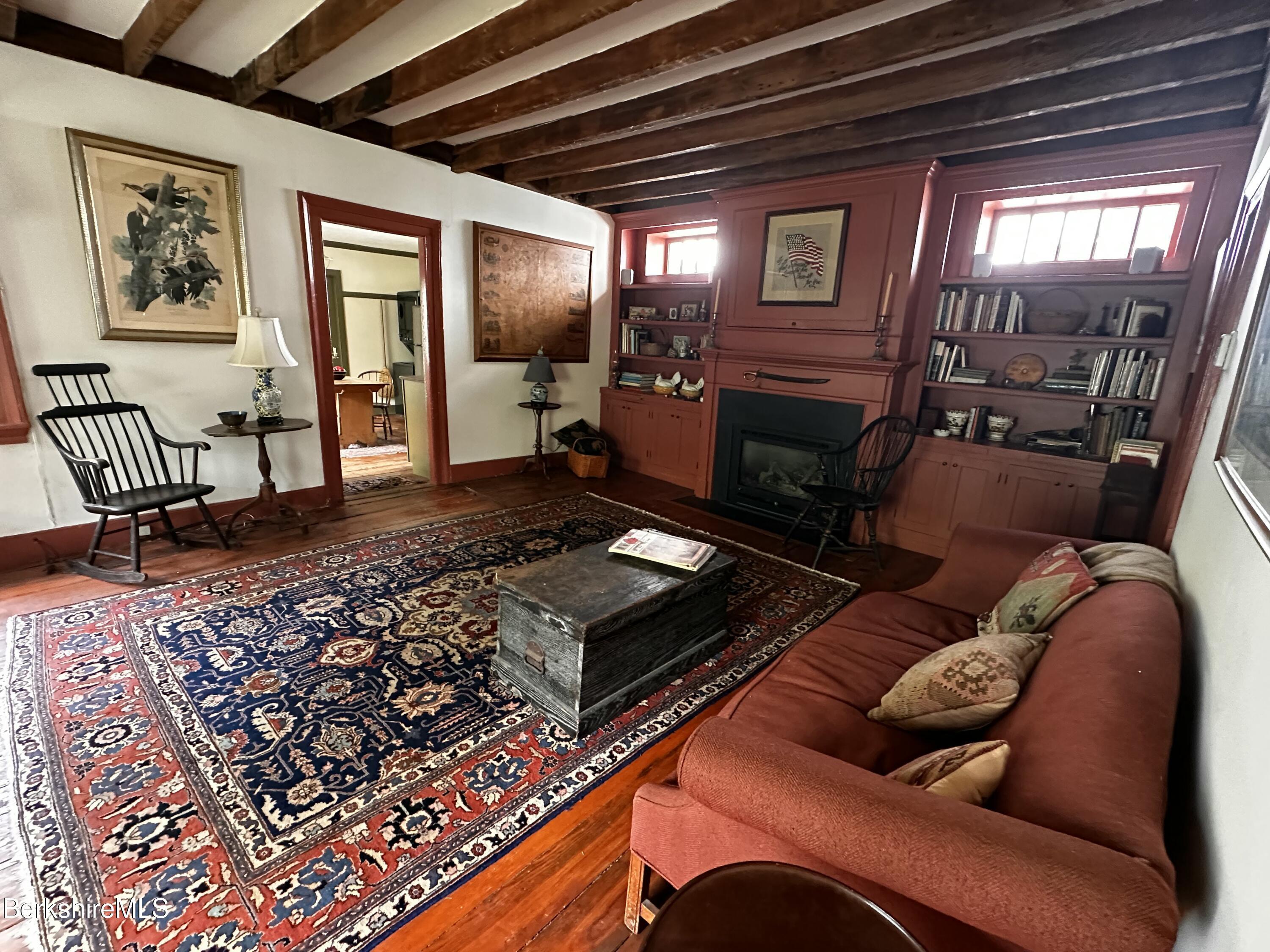 Image 4: Keeping Room