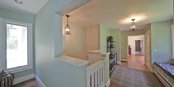 Image 3: Foyer
