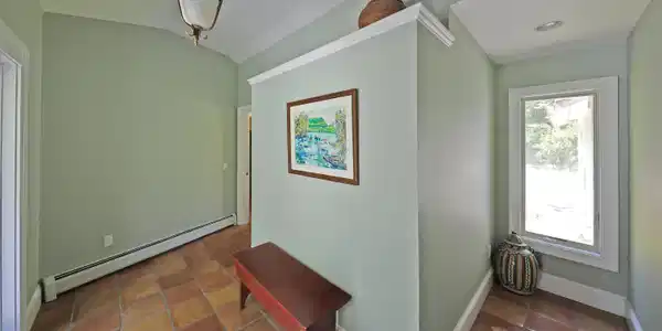 Image 4: Entry