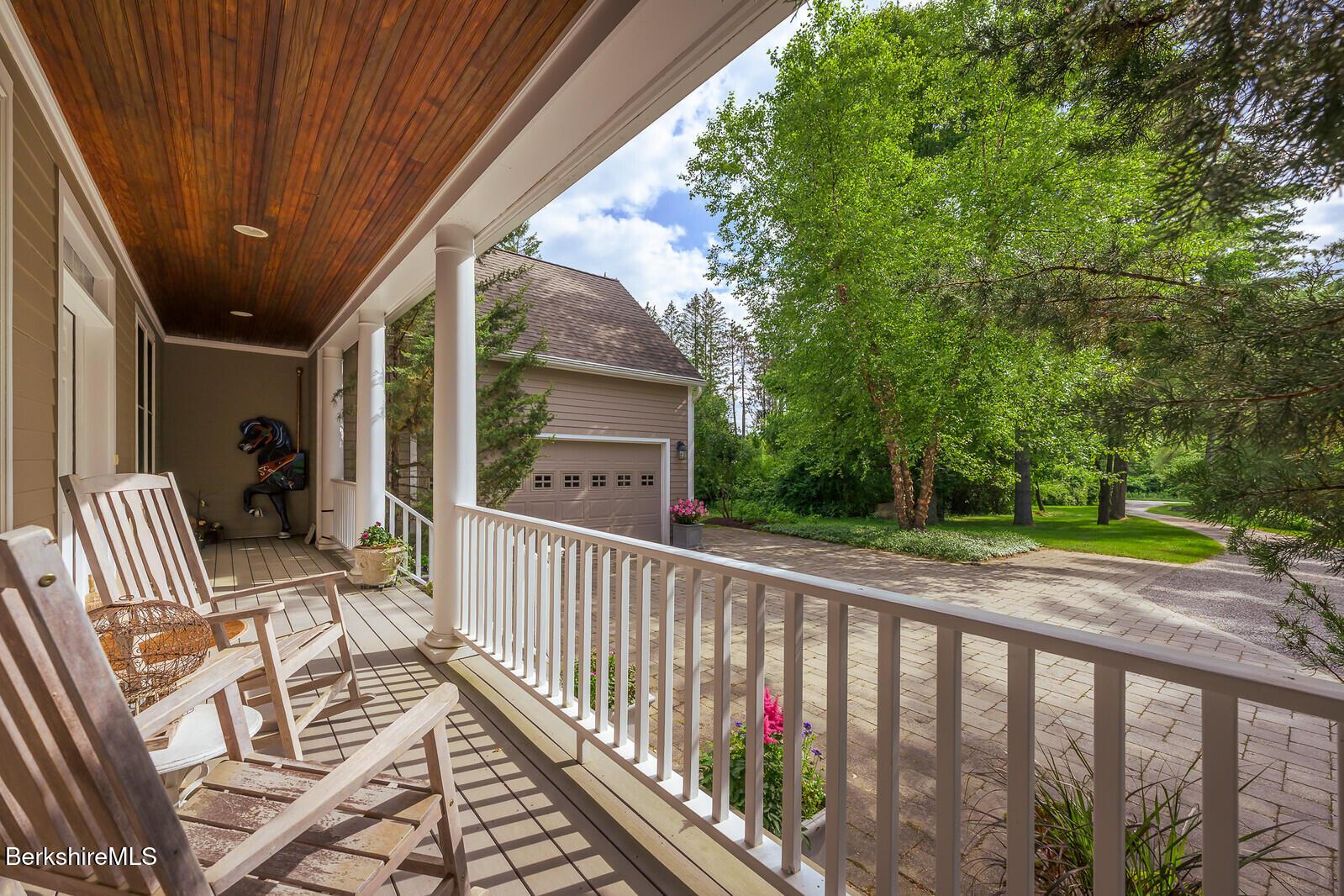 Image 4: Front porch