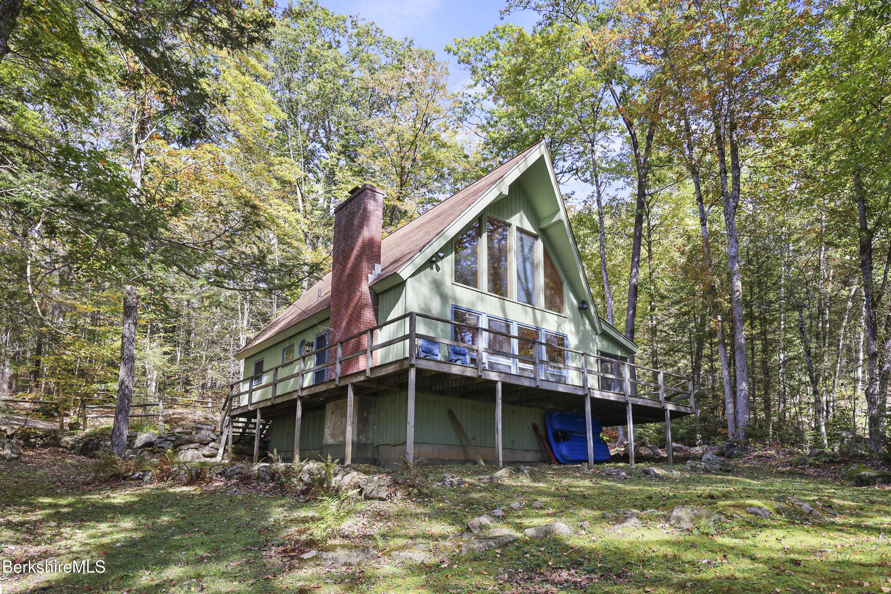 Image 3: Gable View