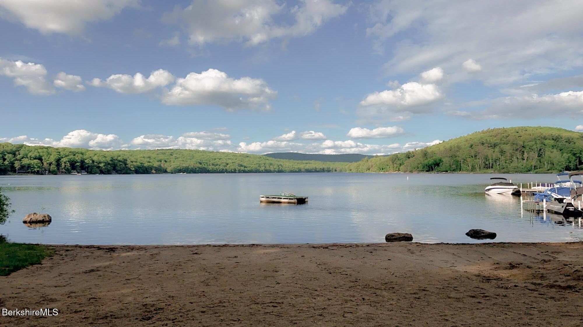 Image 2: Private Beach on Goose Pond