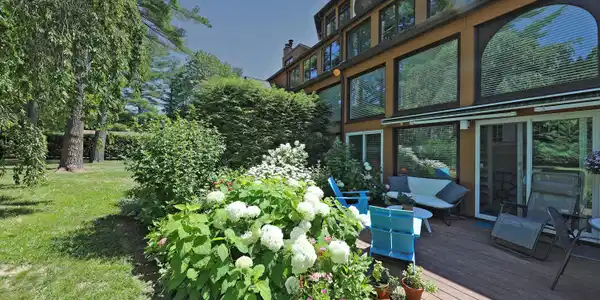 Image 2: Private Deck