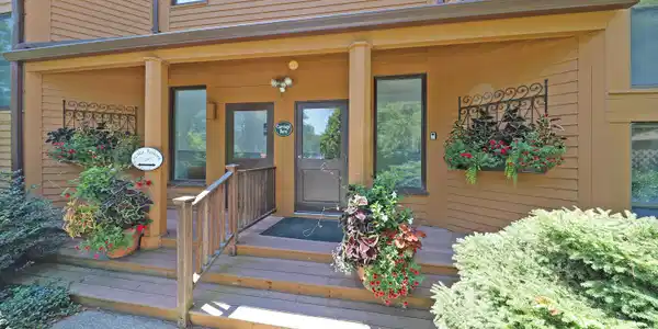 Image 3: Carriage Barn main entrance