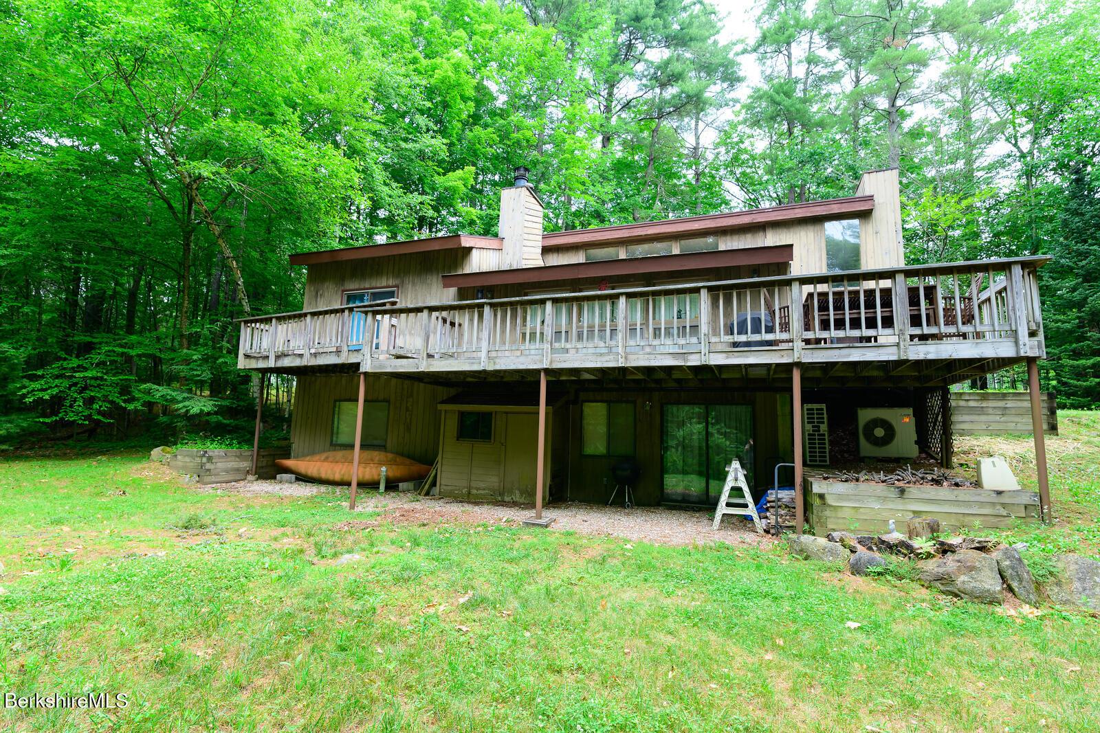 Image 3: Sandisfield 03