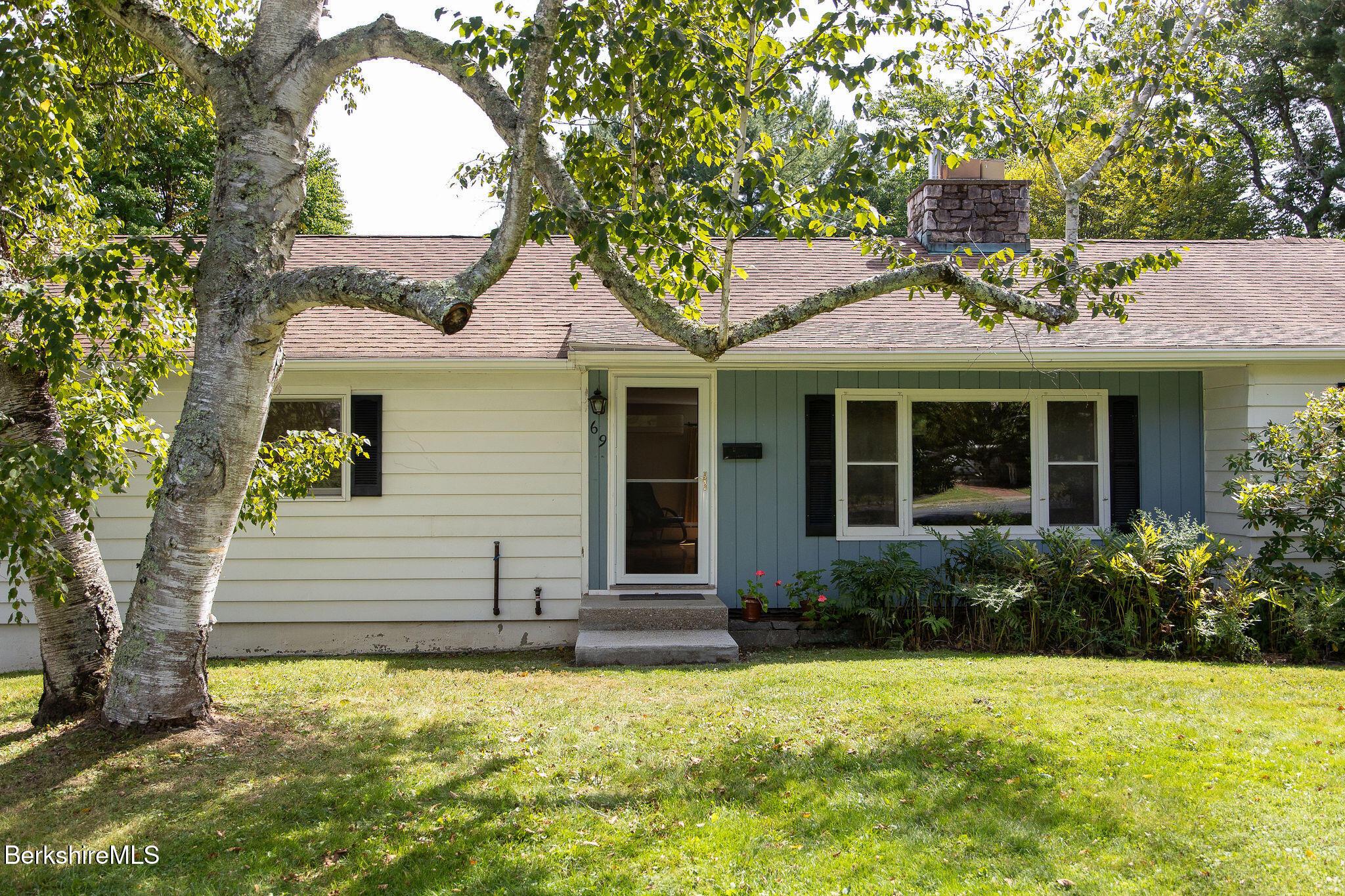 Image 2: Spacious ranch