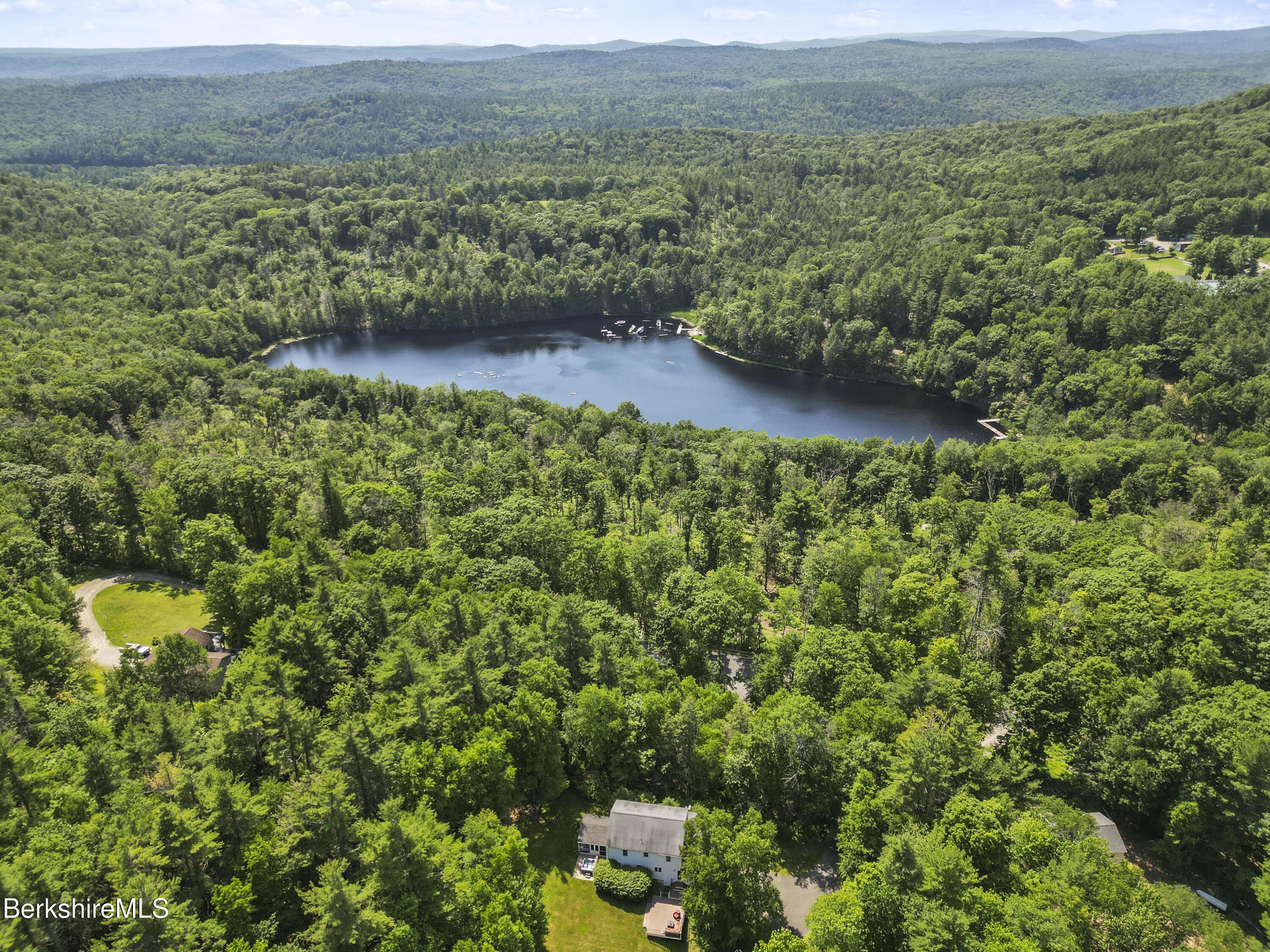 Image 3: 925 Aerial View