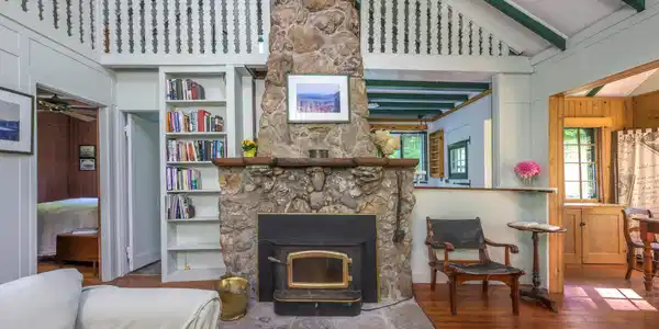 22 Mahkeenac Heights Rd