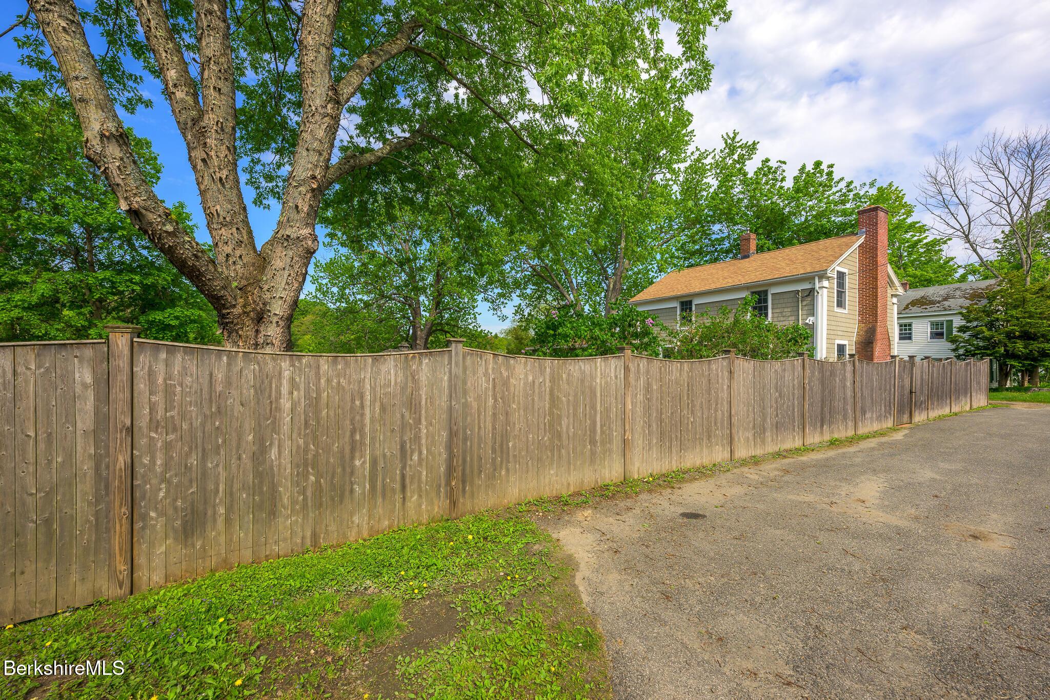Image 2: 7 Swamp Rd