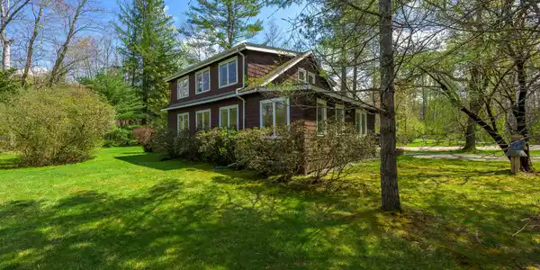 6 Maple Ln