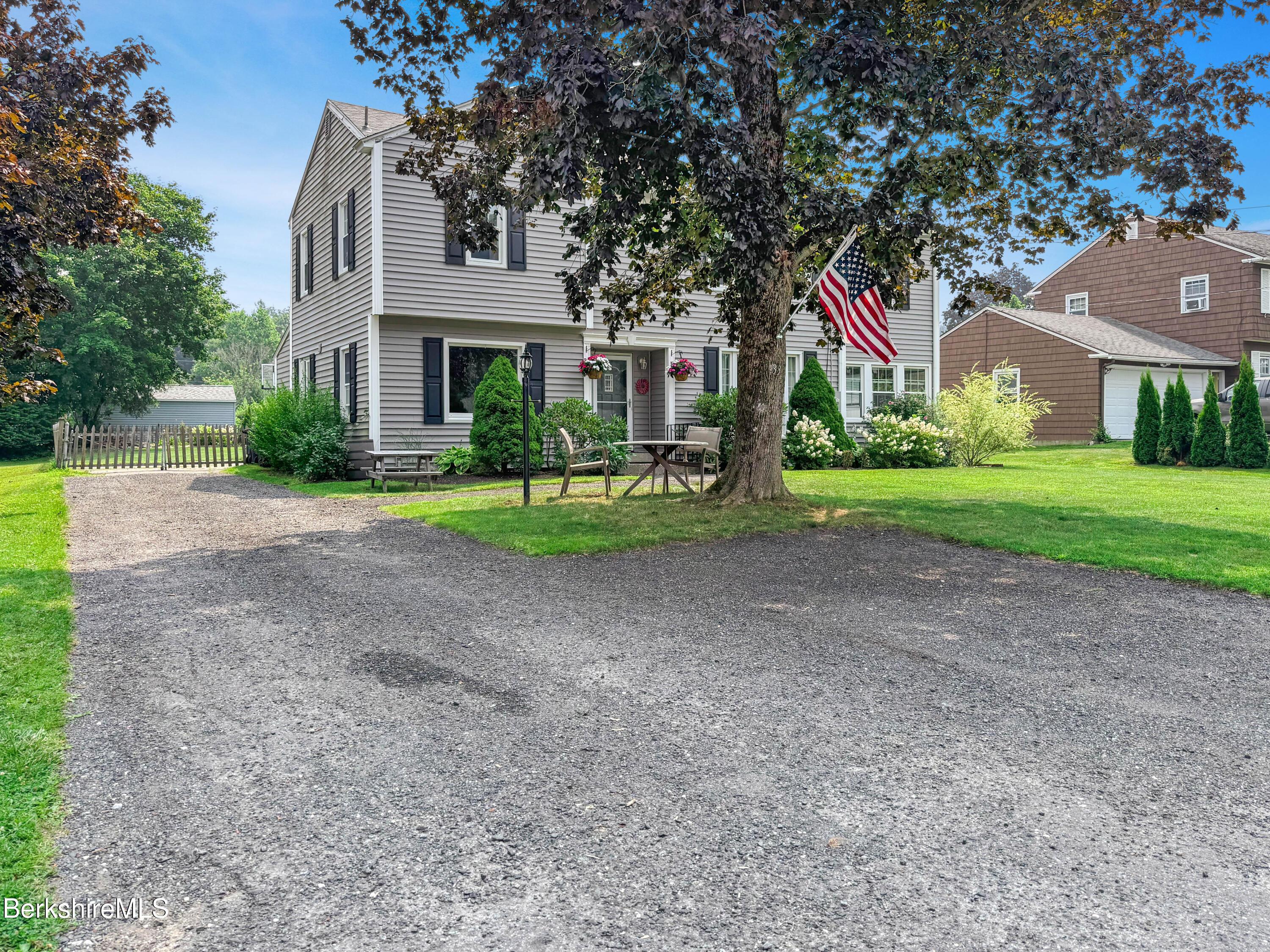 Image 3: Exterior Front