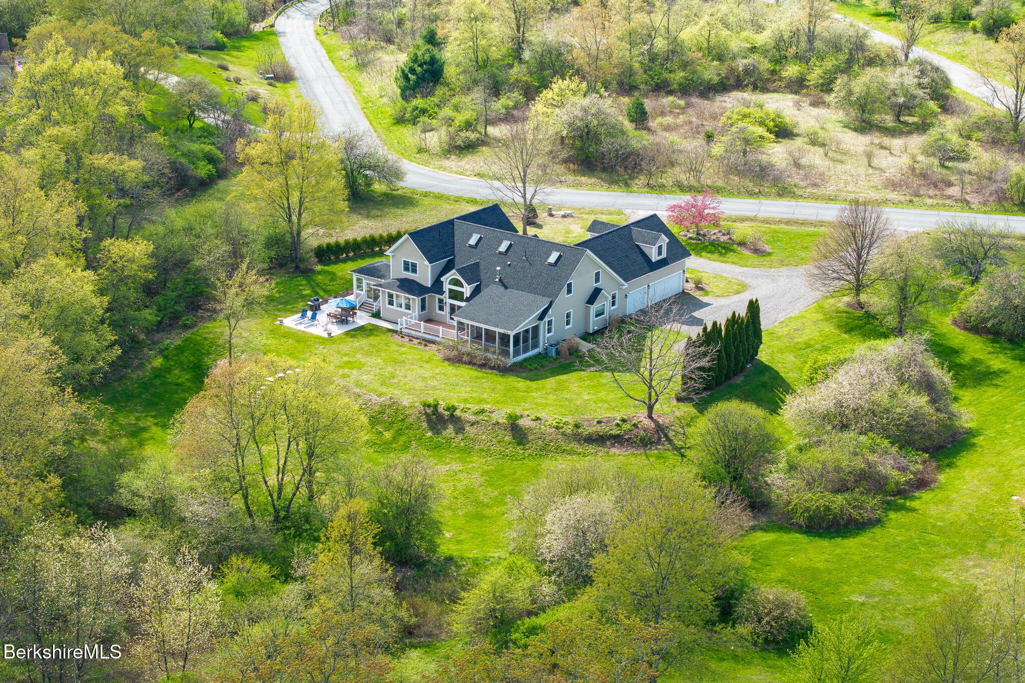 Image 3: Country Contemporary